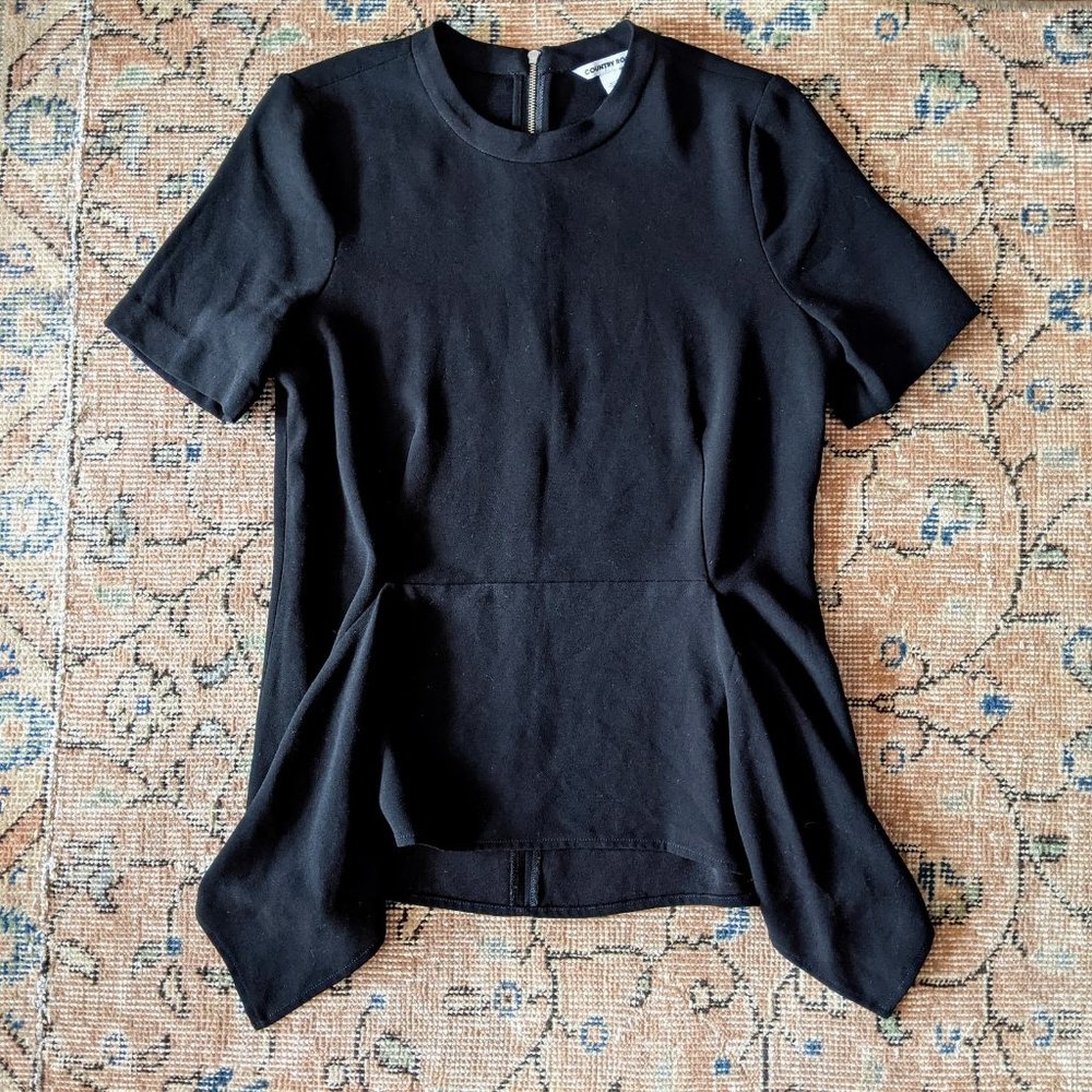 Country Road Black Short Sleeve Back Zip Top Size XXS EUC